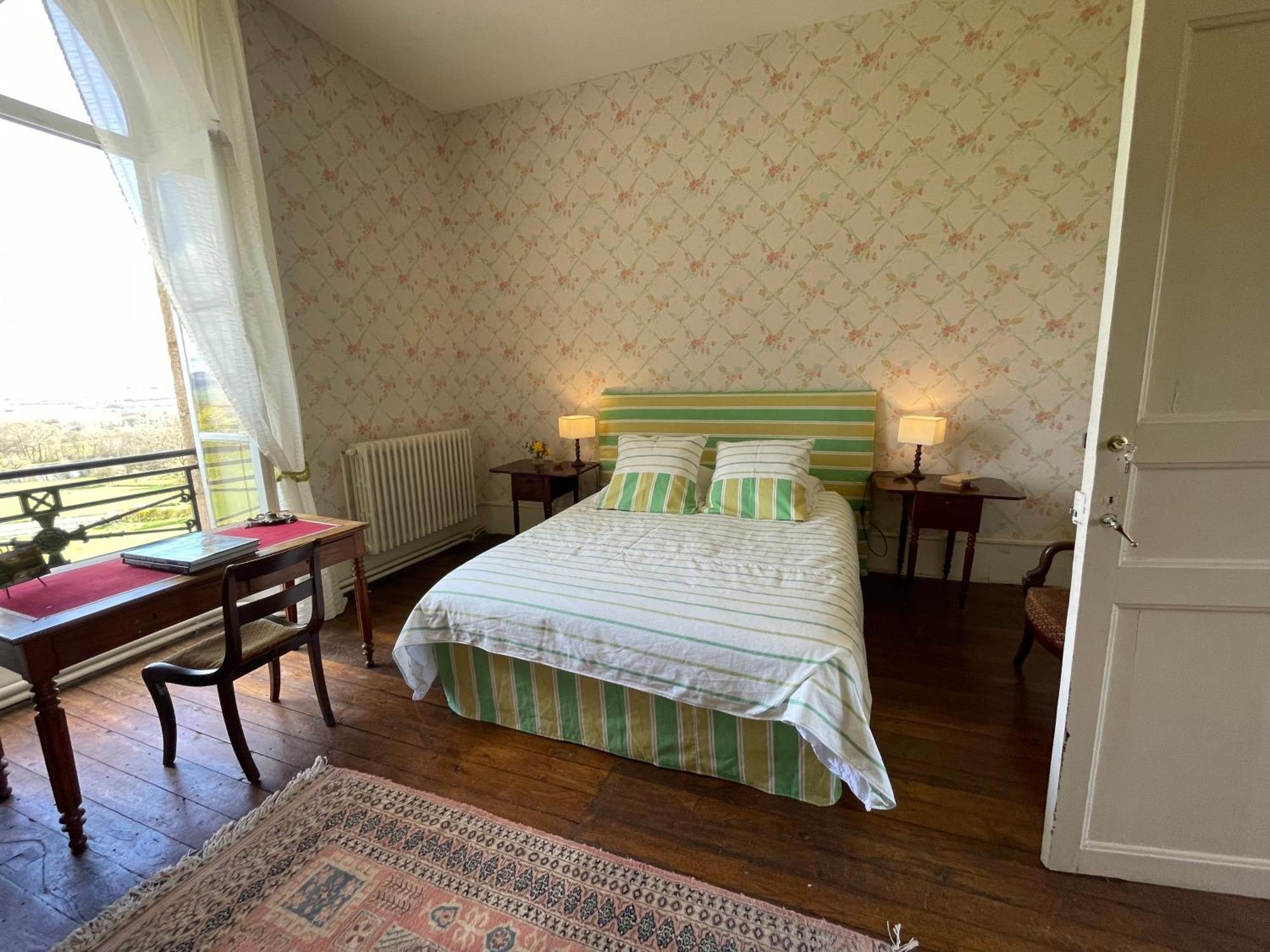Chateau De Vaux Morvan Couette-café